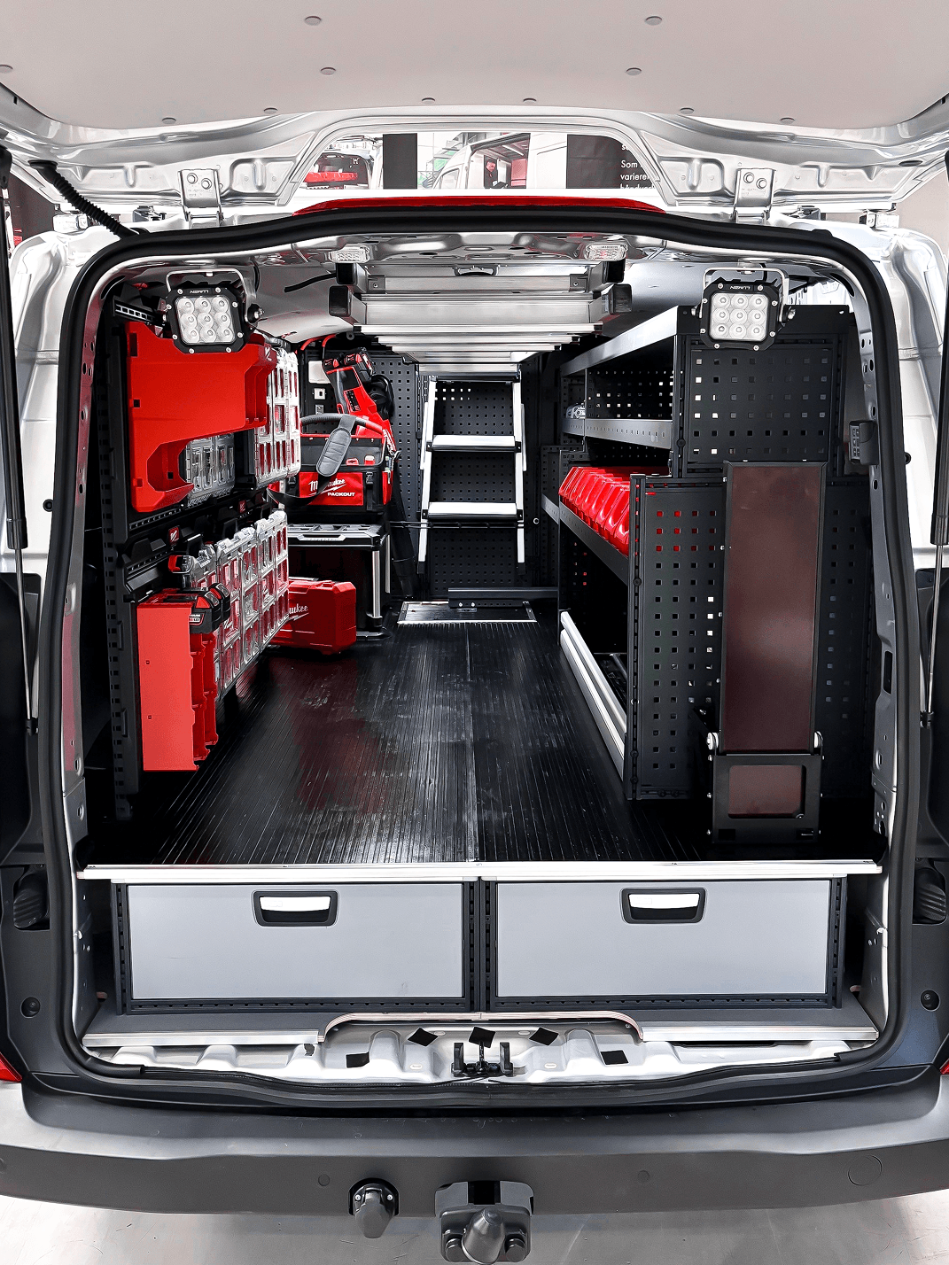 Milwaukee Packout installerat i arbetsbil, inspirationsbild 7